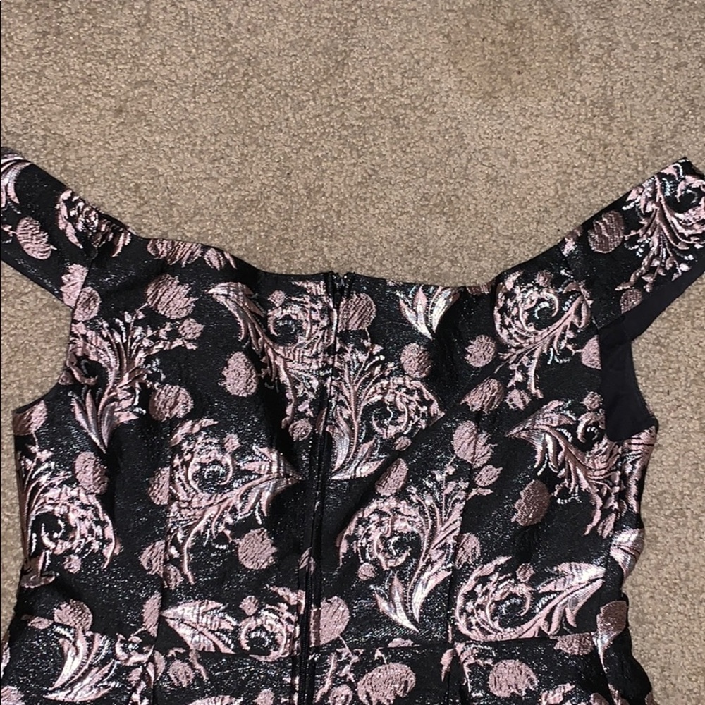 Dress - Picture 4 of 5